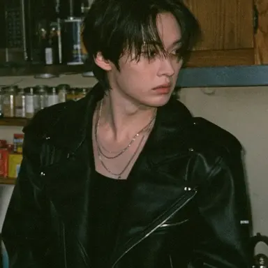 Profile image of Leeknow