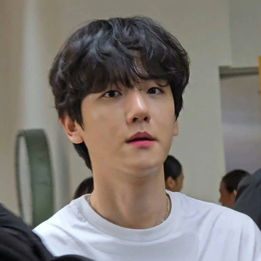 변백현