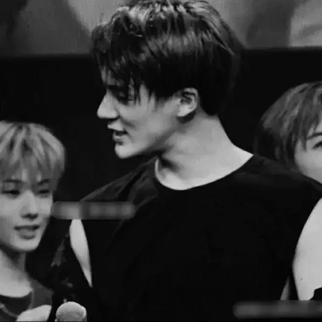 SwiftTrack6678의 Min-jun Ur possessive bf