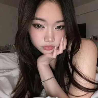 Profile image of Lucy