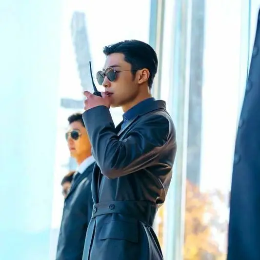 BriskQueen7376의 더킹:영원의 군주
