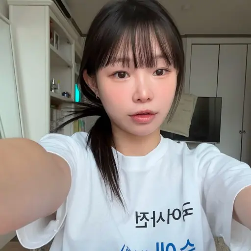 hothot의 김나경