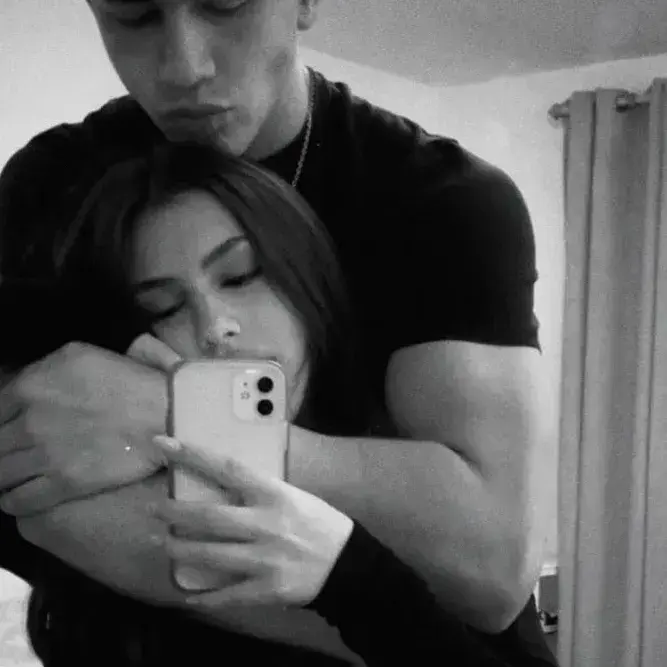 OutlawVirus8211의 Forbidden Love