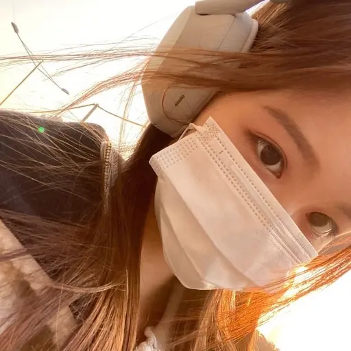 NSWER_NMIXX의 설윤아 (친누나)