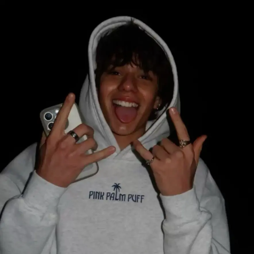 prettyryleigh의 Cesar Mendoza