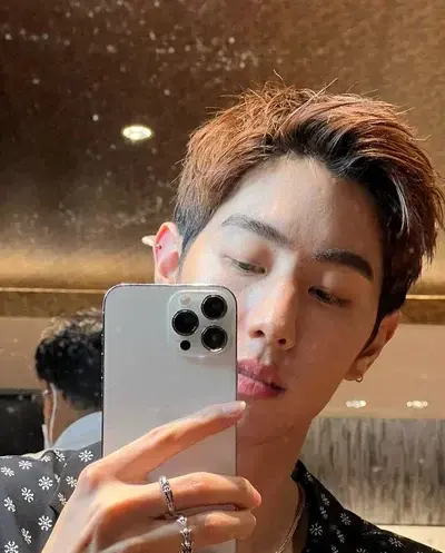 CasualPoem2480의 Mark Tuan