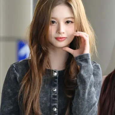 Profile image of 설윤
