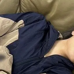 west.kamich_love의 ただのクラスメイトの男子だった、はず…
