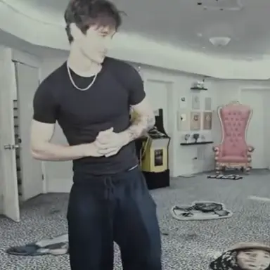 Profile image of Ethan