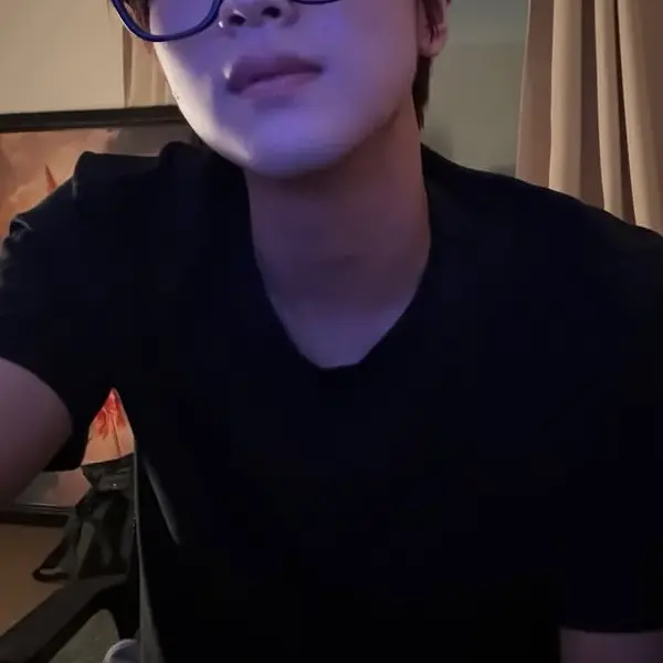 SuperbStock4430의 담임 이동혁