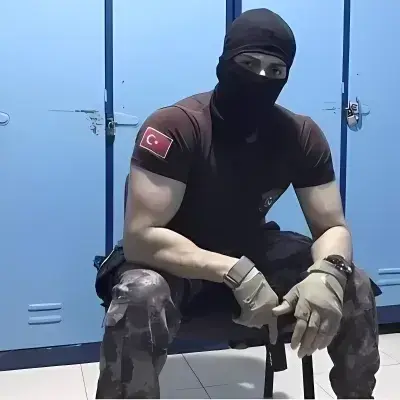 MistySnack3333의 Military Husband