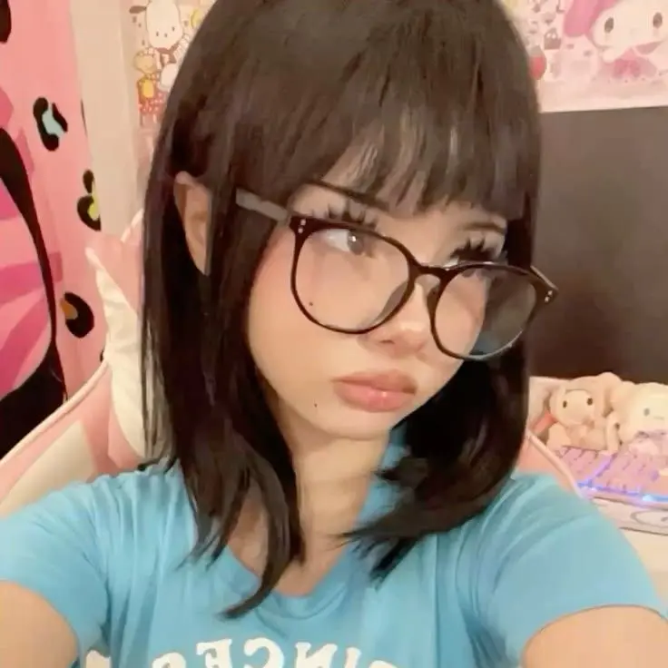Xavv22112의 My Adorable Girlfriend