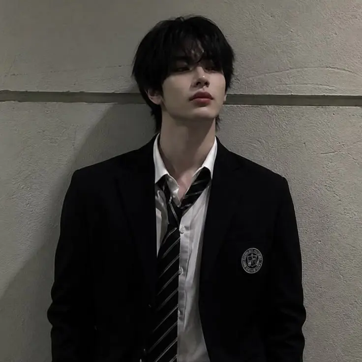 TastyShack9385의 The school’s hottest boy fell for you.