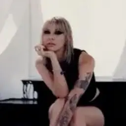 Profile image of Ava