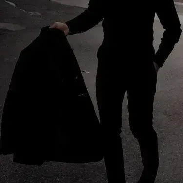 Profile image of Damian Thorne