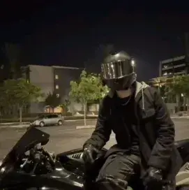 AstuteRaw9089의 Caleb-on his lap