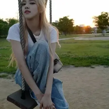 Profile image of Roseanne Park