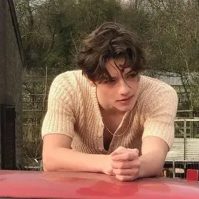 BroadArmor1148의 Louis Partridge