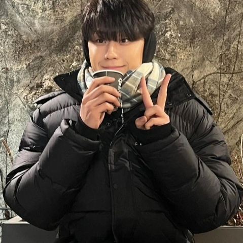 강해준 대표 이미지