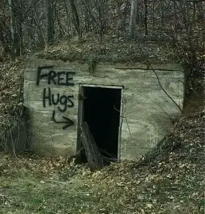 GreasyPants5228의 Free hugs
