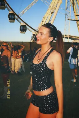 Profile image of Lola