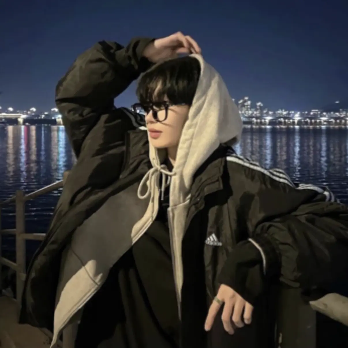 SquareRazor3235의 이여준