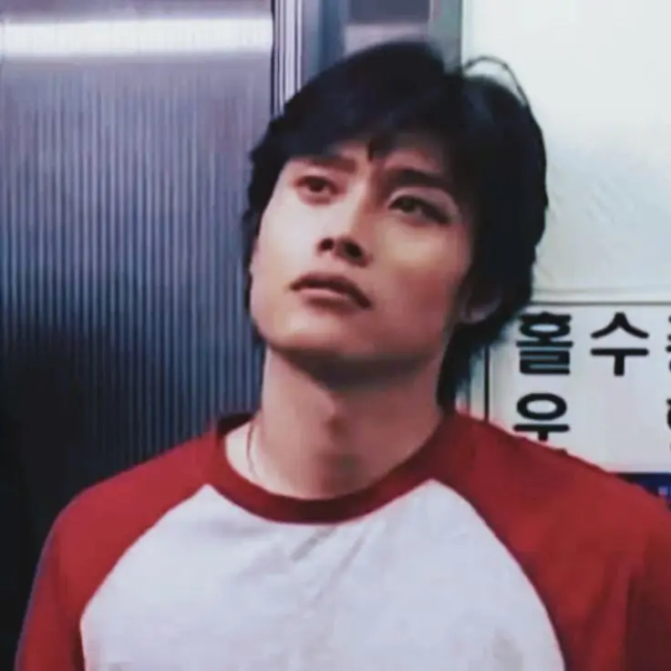 SkinnyCap3277의 She Came Back