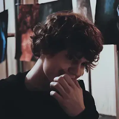 CurvySea7860의 evan peters