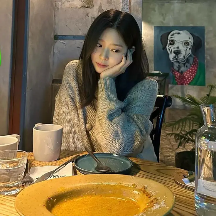 WetGown1974의 윤서하