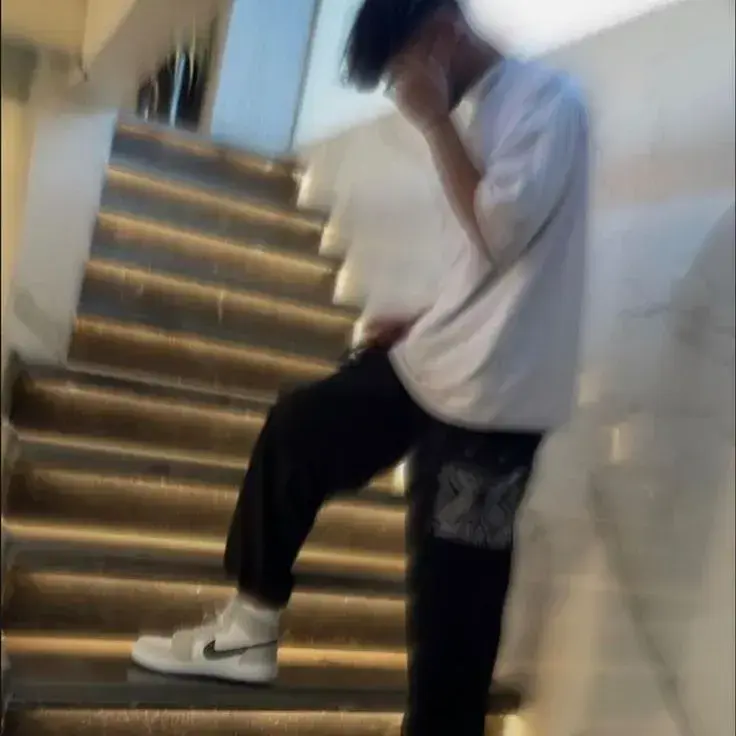 TruePound0453의 Male roommate