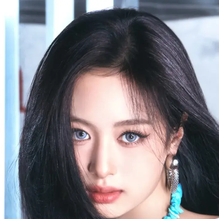 1_0_..o의 나는 베이비몬스터 아현
