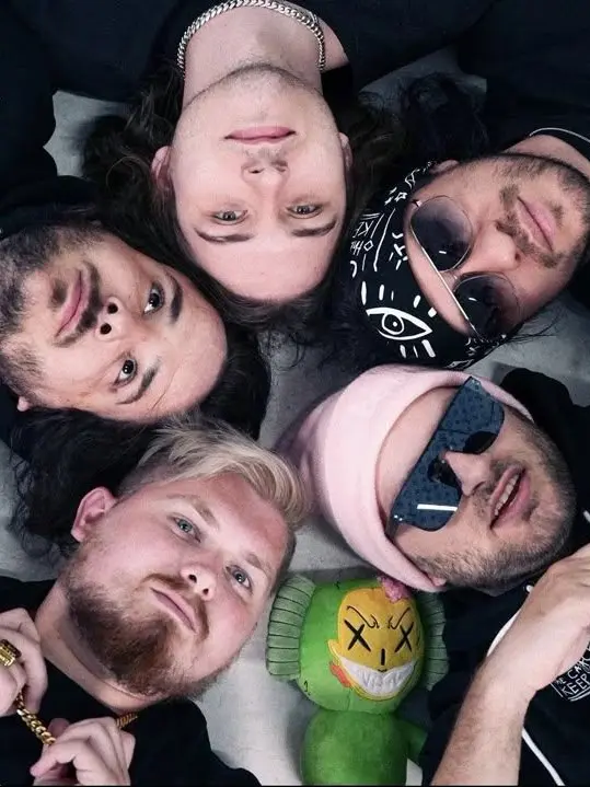 DOOGERS98의 The Boys (YT)