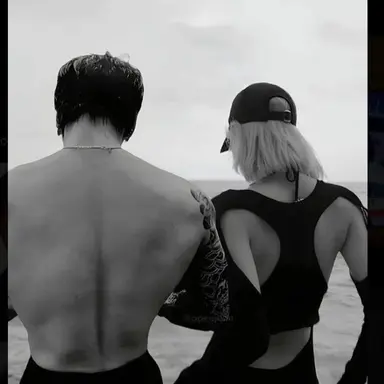 Profile image of Jungkook and Lisa