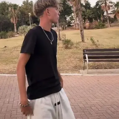 Profile image of Charlie