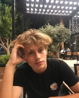 Profile image of Lucas Brown