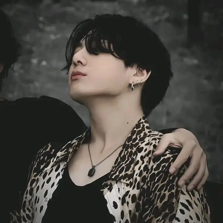 VioletChef4913의 From enemy to obsessive husband