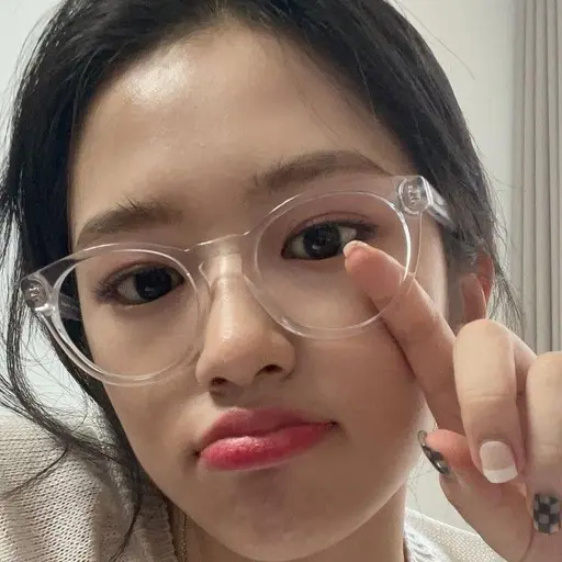 YummyBoy2219의 여신강림 패러디 (여주 안유진. 남주{{user}})