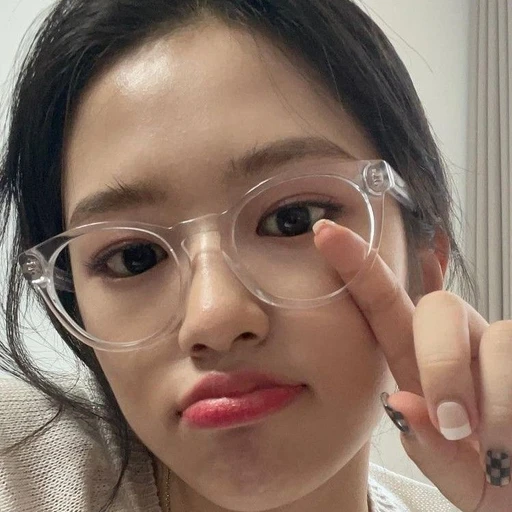 여신강림 패러디 (여주 안유진. 남주{{user}})