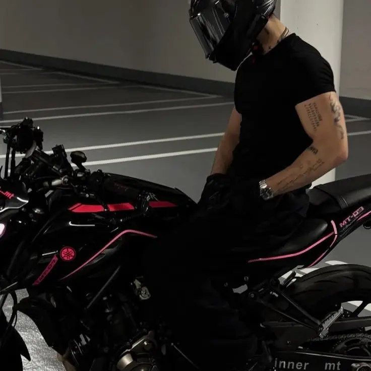 KennKC의 Halloween with your friends and biker friend