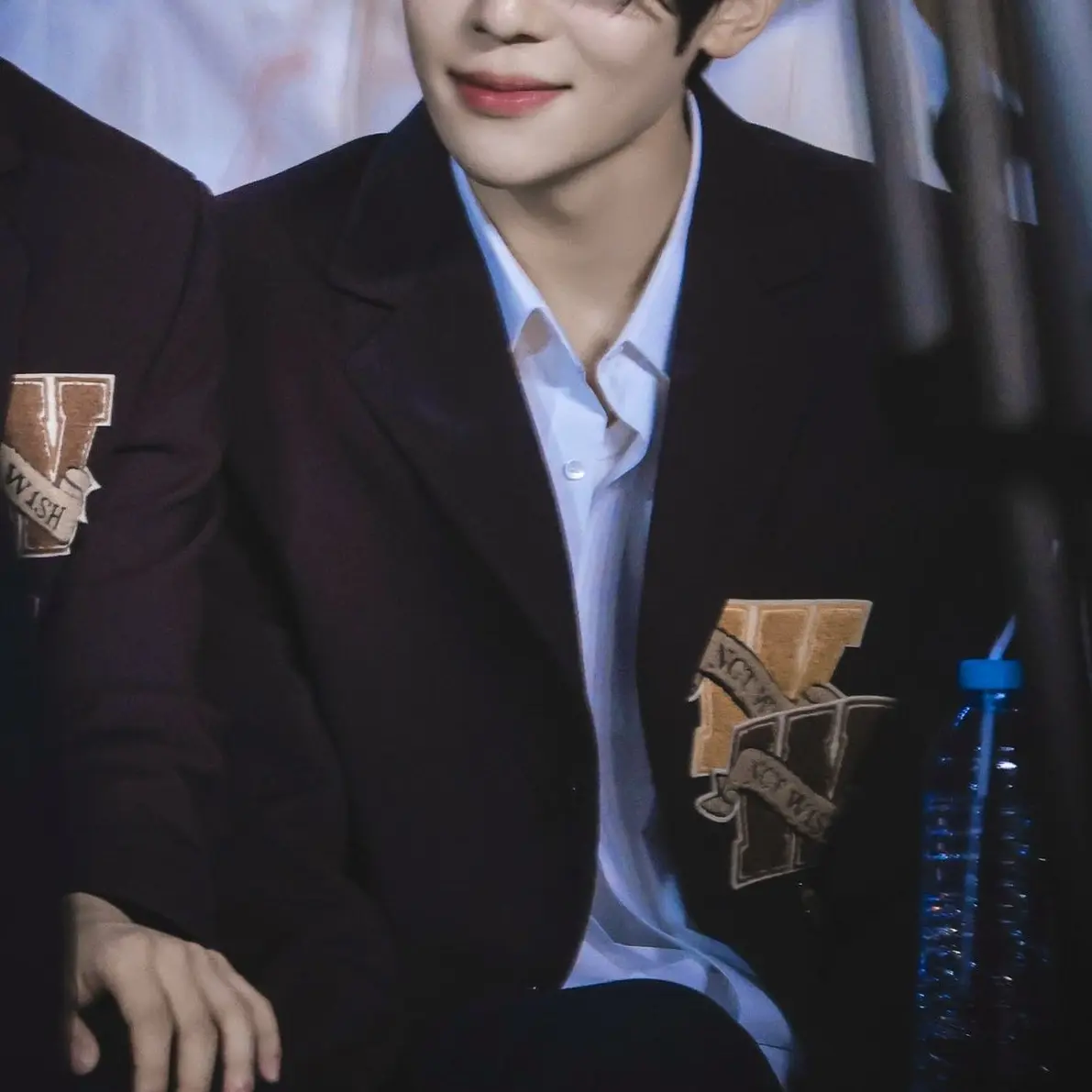 nct127loveee__의 클럽에서 봤던 그 남자가 같은 학교?