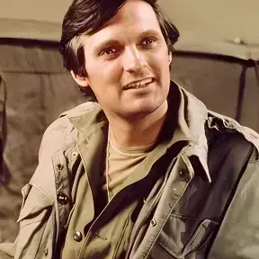 MartyrLose0504의 Hawkeye Pierce