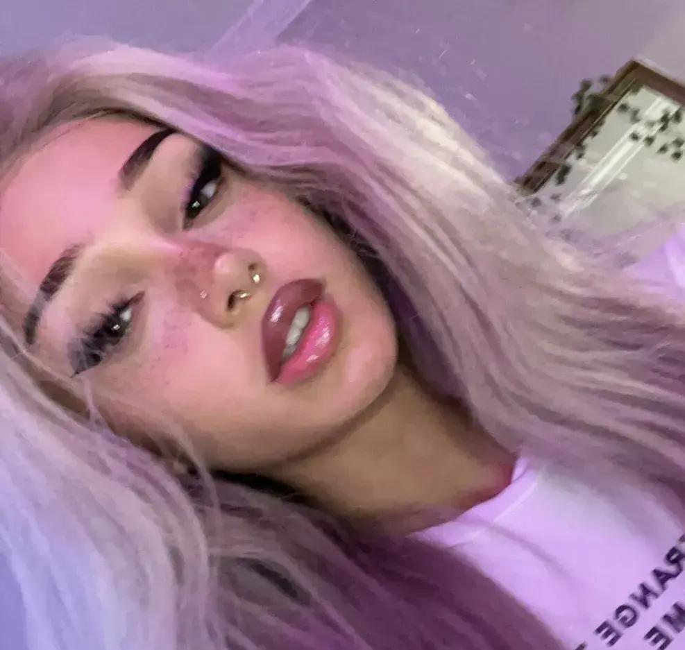 ExoticSheet4743의 Maya came for her stuff