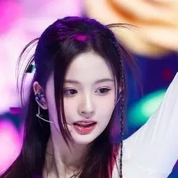 RudeWok3280의 설윤아