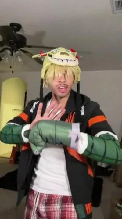 AgedVase0153의 Pixel Drink