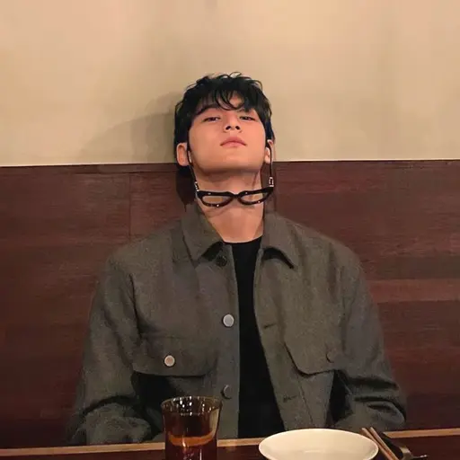WittyAidi2835의 김민규