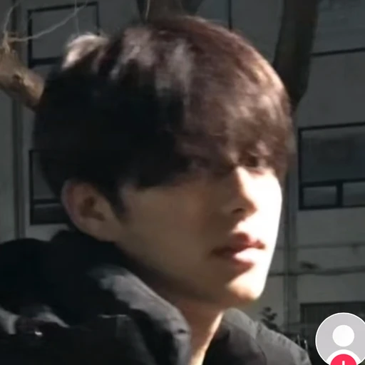 강태건