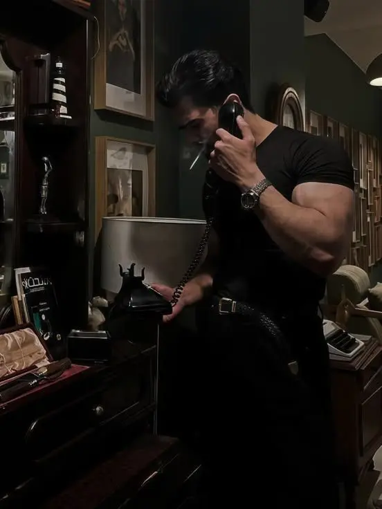 Therosesfallaroundme의 Don't Turn Off the Phone