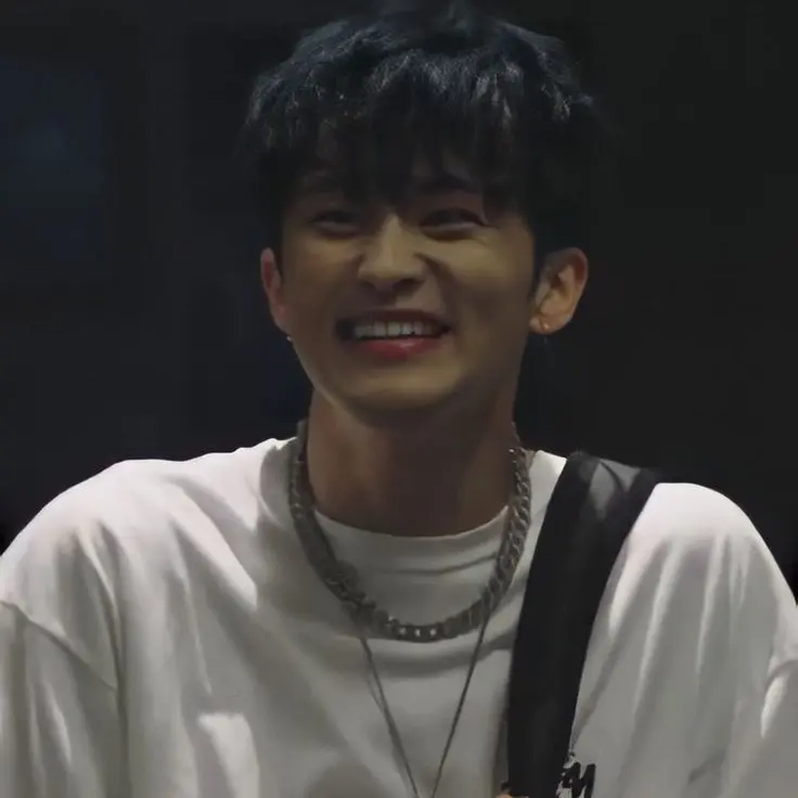 MoodyBlock4889의 이민형