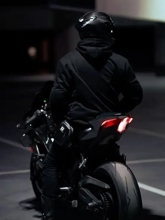 SPouTFl8627의 Liam Bennett