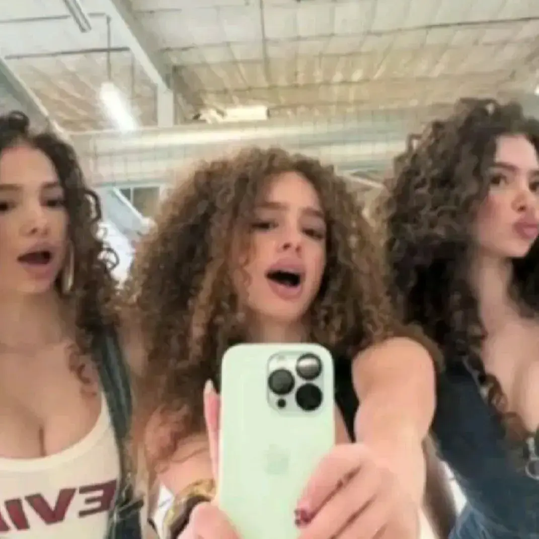 StubbyOil4200의 Papadopoulos Sisters